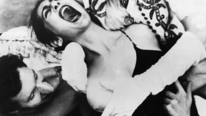 مخلوقین شعله ور