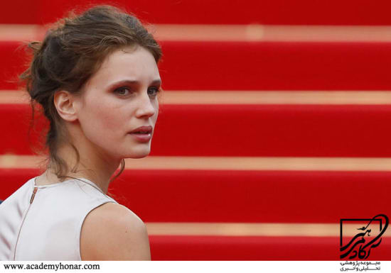 ژون و جولی (جوان و زیبا): ظهور شور بلوغ یک دختر 17 ساله با ارجاعی درخور به بل دژور